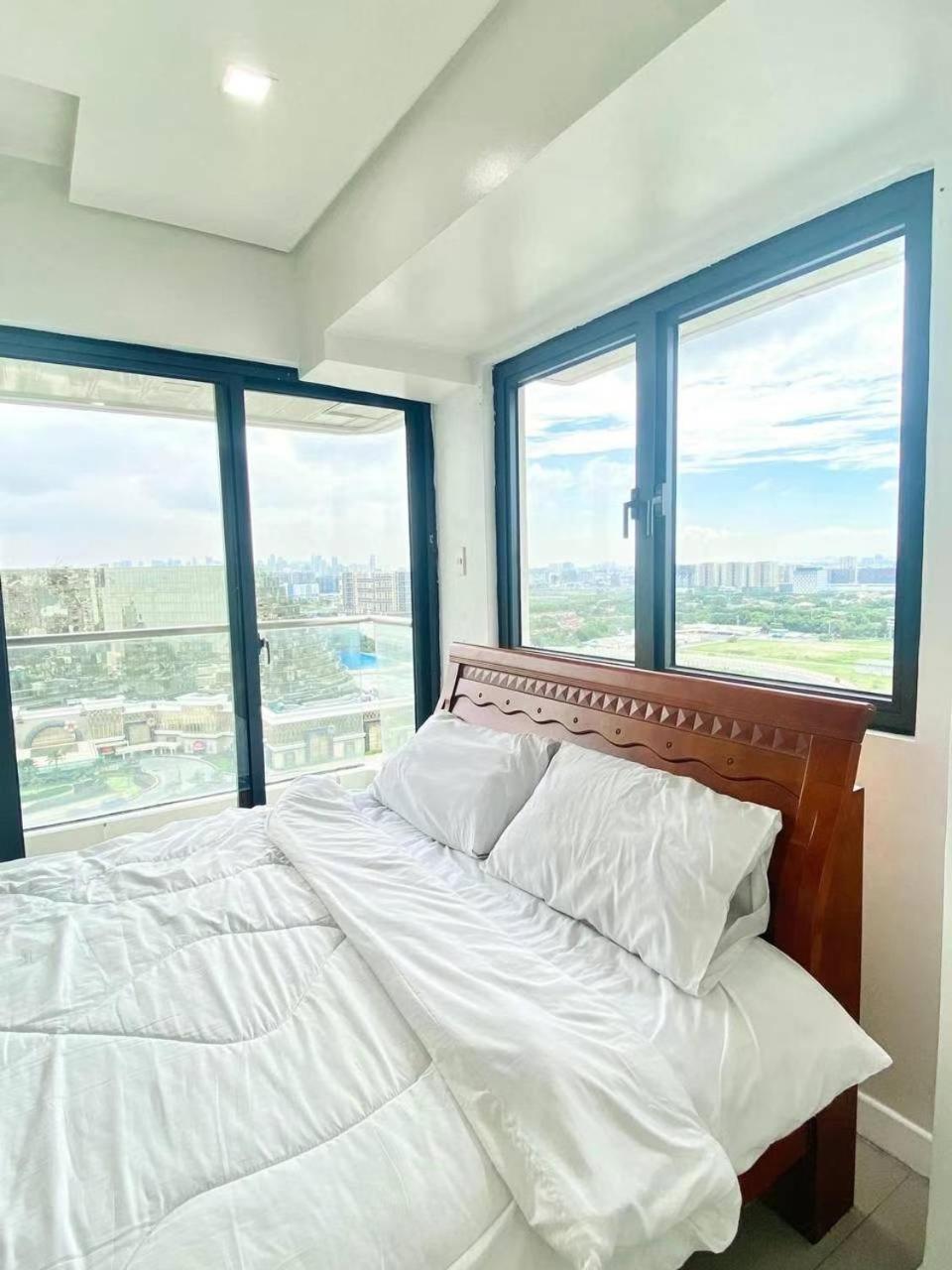 Sapphire Seaview Park Aparthotel Manila Eksteriør bilde